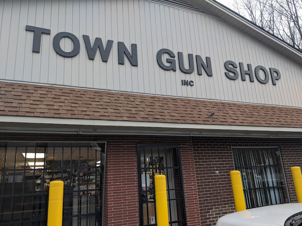 Town Gun Shop storefront — Collinsville, Virginia headquarters since 1983
